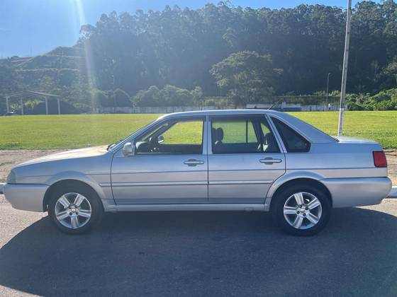 VOLKSWAGEN SANTANA 1.8 MI 8V GASOLINA 4P MANUAL VOLKSWAGEN SANTANA 1.8 MI 8V GASOLINA 4P MANUAL